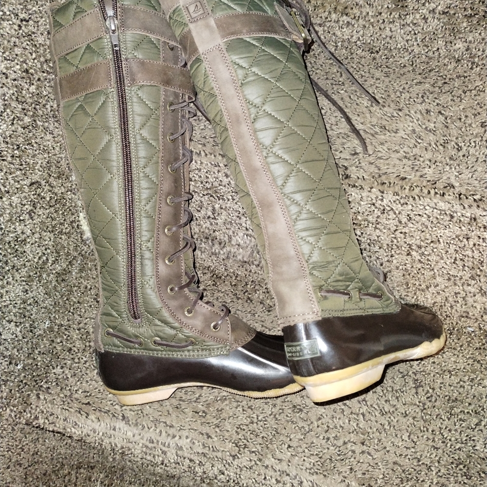 Sperry - Picture 2 of 5